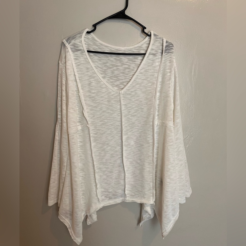 PLUS FLOWY COTTAGECORE BLOUSE - STRETCHY WHITE DISTRESSED TOP